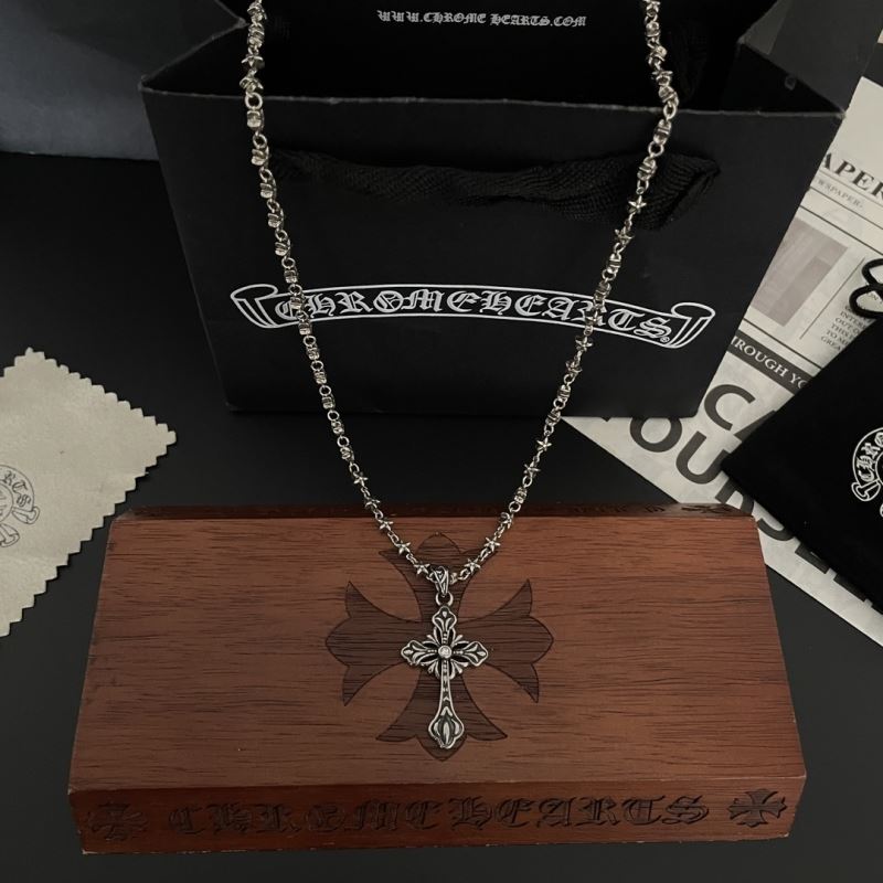 Ch**me He**ts necklaces